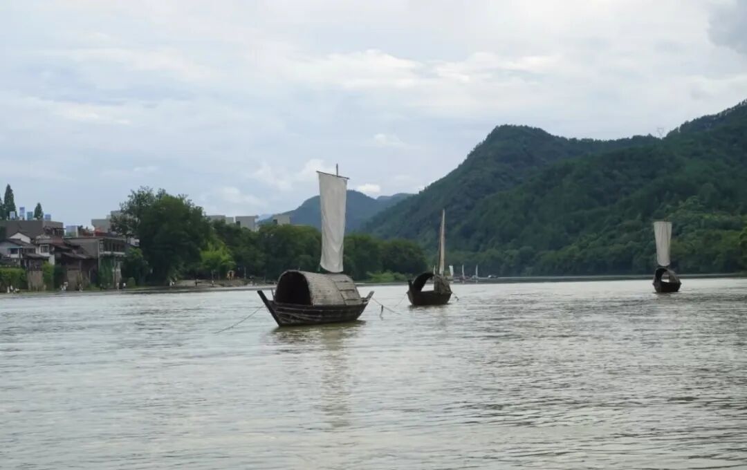 1775631587730250.jpg 403-4-3.jpg